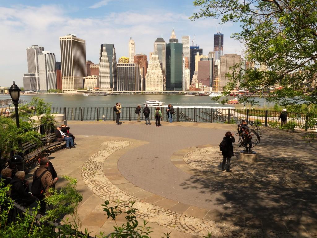 skyline de la brooklyn heights promenade