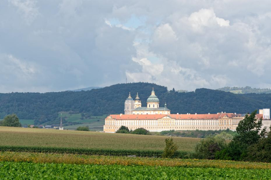 Abbaye-de-Melk-champs