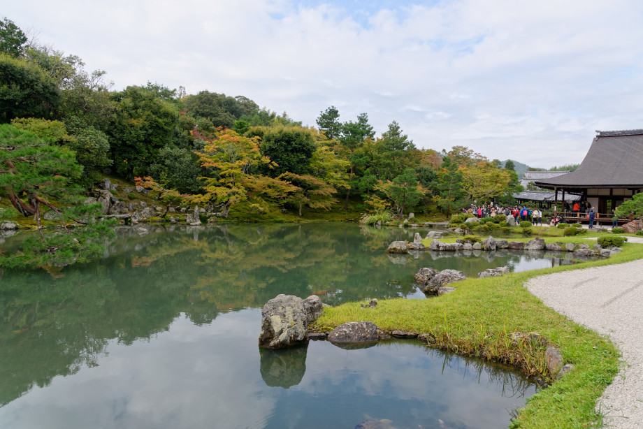 Etang du temple Tenryuji à kyoto