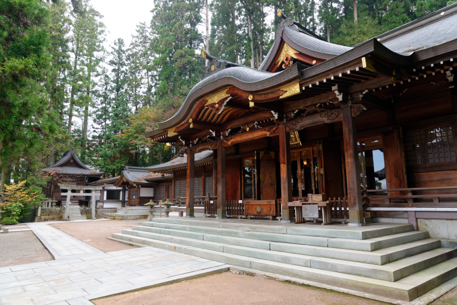 Temple sanctuaire Sakurayama-Jinja